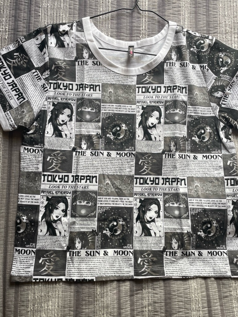 Graphic Manga Newspaper Print Tee - Black & White
